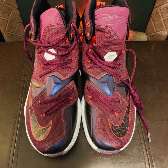 Lebron 13 - Picture 5 of 8